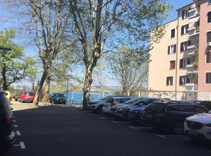 Lovely With Patio Near The Sea Daire