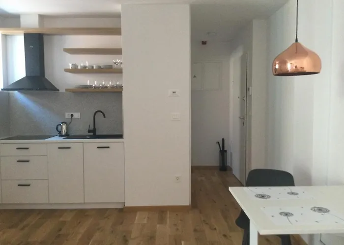 Lovely With Patio Near The Sea *