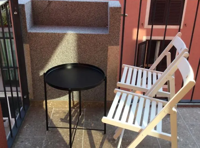 Daire Lovely With Patio Near The Sea *